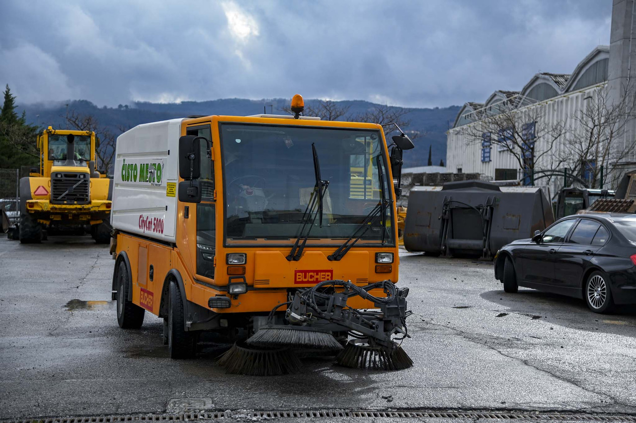 Bucher Schorling CC 5000 City Cat - Varredora urbana: foto 1 Bucher Schorling CC 5000 City Cat - Varredora urbana: foto 1