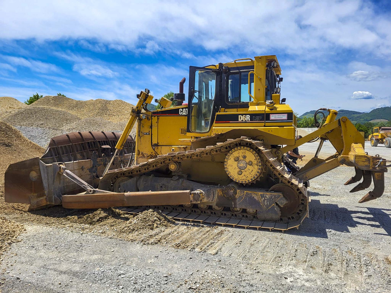 Buldôzer CATERPILLAR D6R: foto 6 Buldôzer CATERPILLAR D6R: foto 6