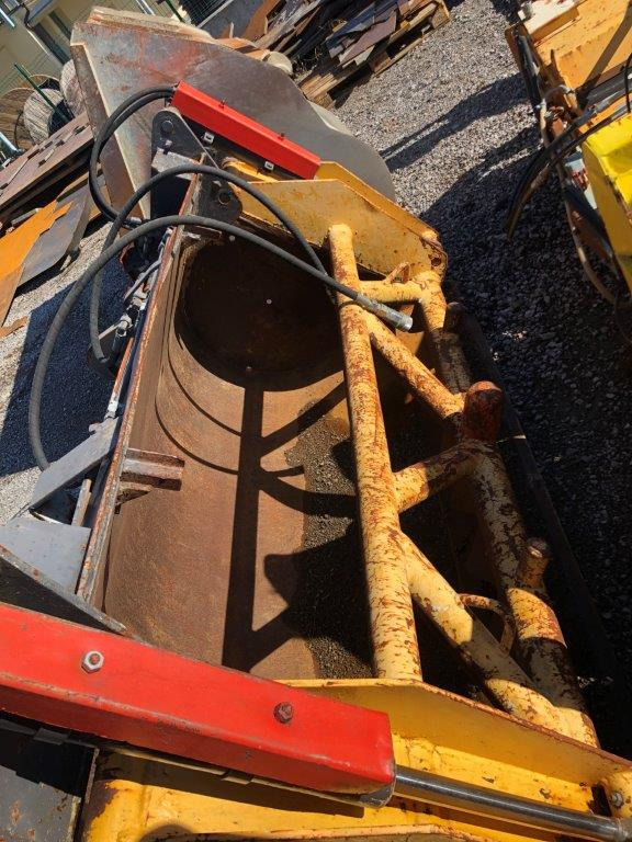 Front loader bucket with closure 2300 mm Volvo - Balde para carregadeiras por Pá carregadora de rodas: foto 1 Front loader bucket with closure 2300 mm Volvo - Balde para carregadeiras por Pá carregadora de rodas: foto 1