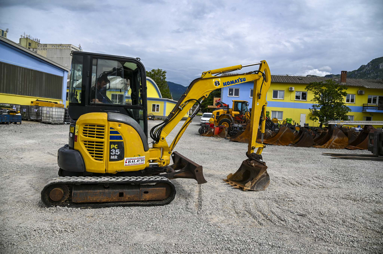 Mini escavadeira Komatsu PC35MR-2: foto 9