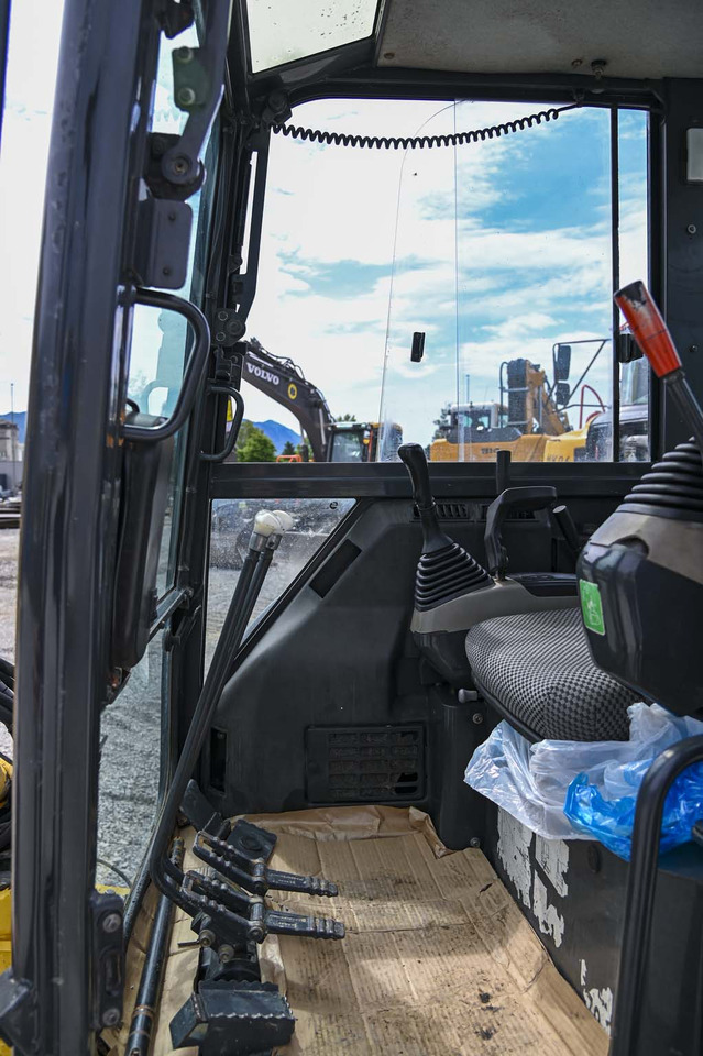 Mini escavadeira Komatsu PC35MR-2: foto 42