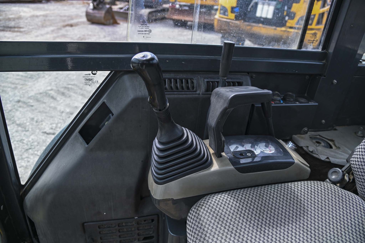 Mini escavadeira Komatsu PC35MR-2: foto 44