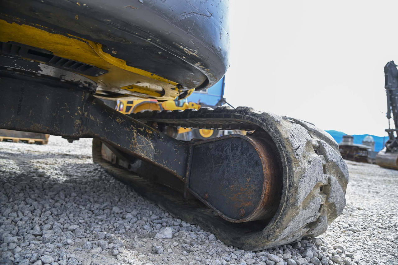 Mini escavadeira Komatsu PC35MR-2: foto 22