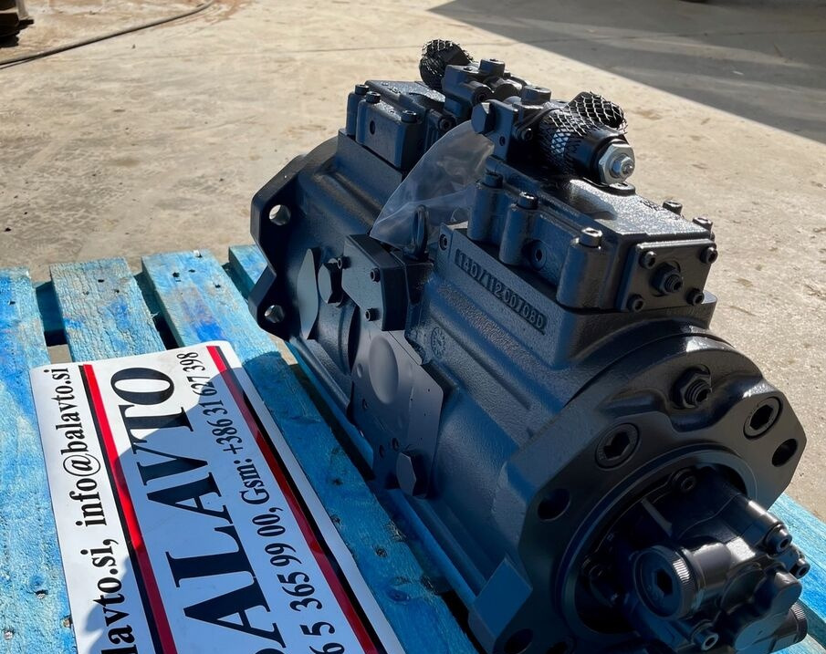 Main hydraulic pump 14531300 for Volvo EC210C, ECR235C, FC2421C, FC2121C - Bomba hidráulica por Escavadeira: foto 1 Main hydraulic pump 14531300 for Volvo EC210C, ECR235C, FC2421C, FC2121C - Bomba hidráulica por Escavadeira: foto 1
