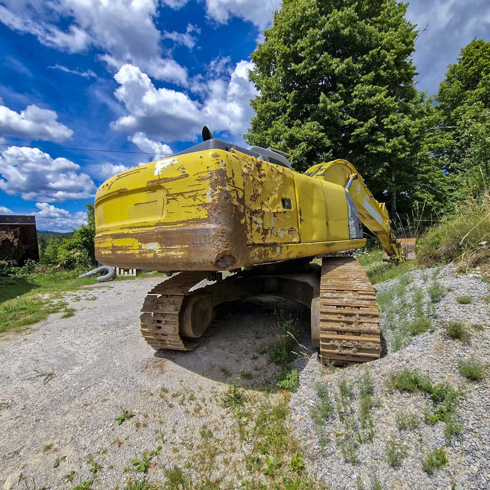 New Holland Kobelco E215 - Escavadora de rastos: foto 5 New Holland Kobelco E215 - Escavadora de rastos: foto 5