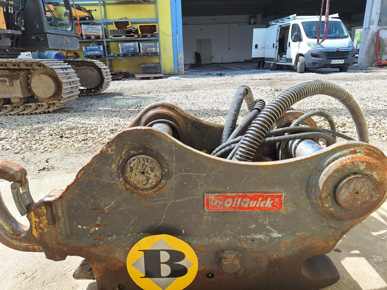 OilQuick quick coupler - Acoplamento rápido por Escavadeira: foto 4 OilQuick quick coupler - Acoplamento rápido por Escavadeira: foto 4