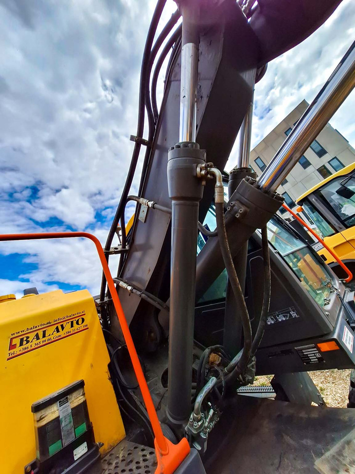 Volvo boom cylinder 14578082 Volvo EWR150E, EW140C, EW140D - Peça de reposição por Escavadeira: foto 3 Volvo boom cylinder 14578082 Volvo EWR150E, EW140C, EW140D - Peça de reposição por Escavadeira: foto 3