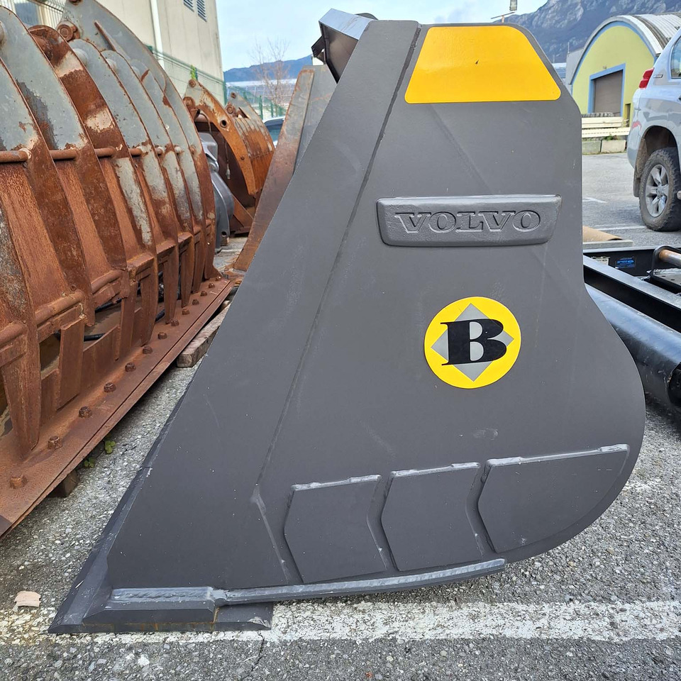 VOLVO 2880 mm for 18-22 ton wheel loaders - Balde para carregadeiras por Pá carregadora de rodas: foto 2 VOLVO 2880 mm for 18-22 ton wheel loaders - Balde para carregadeiras por Pá carregadora de rodas: foto 2