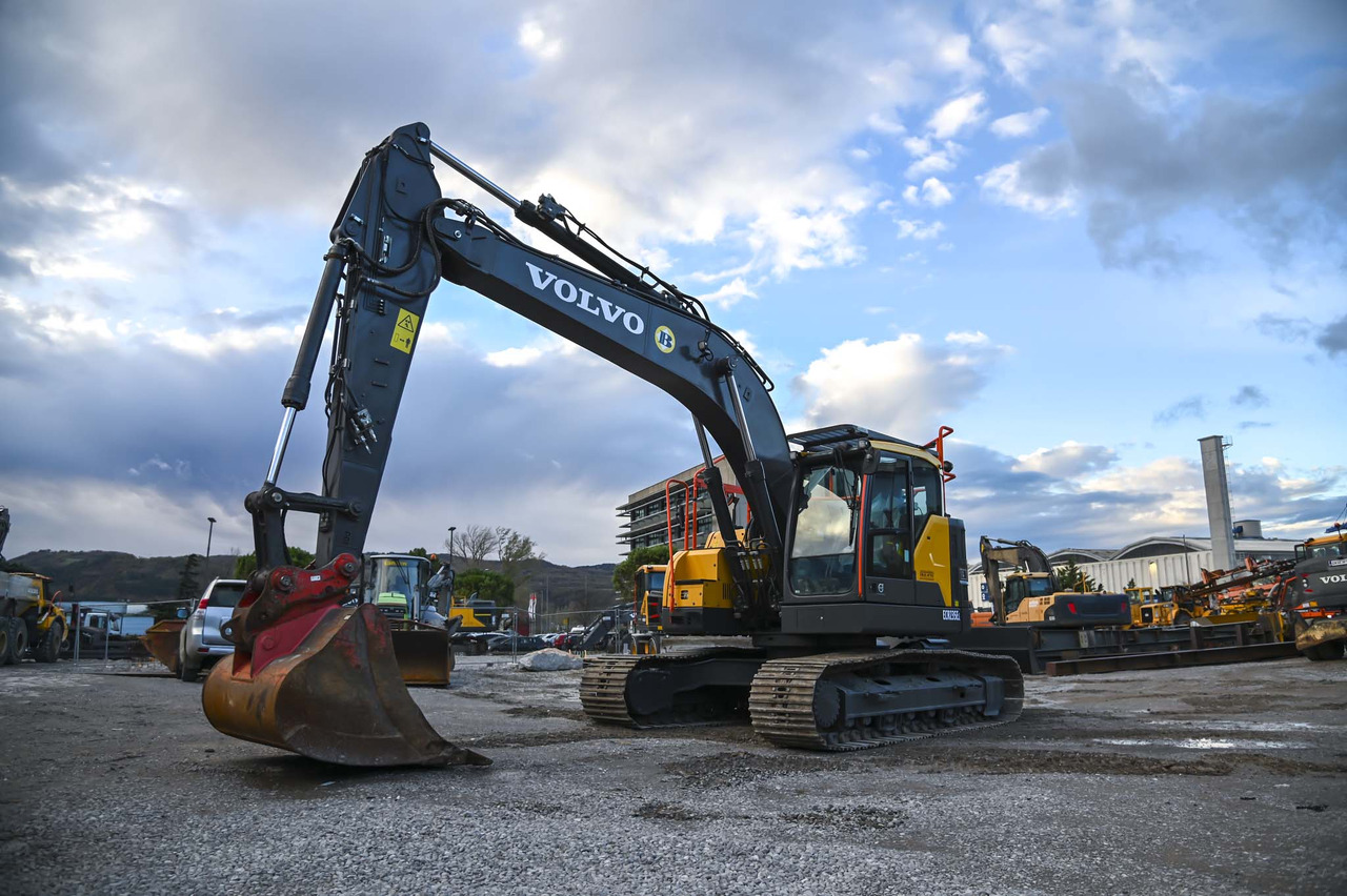 VOLVO ECR235EL - Escavadora de rastos: foto 1 VOLVO ECR235EL - Escavadora de rastos: foto 1