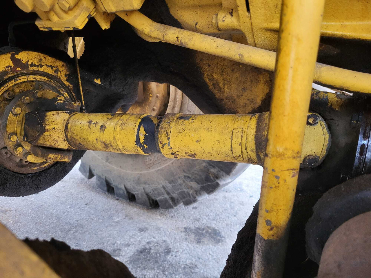 Volvo drive shaft - Semi eixo por Pá carregadora: foto 2 Volvo drive shaft - Semi eixo por Pá carregadora: foto 2