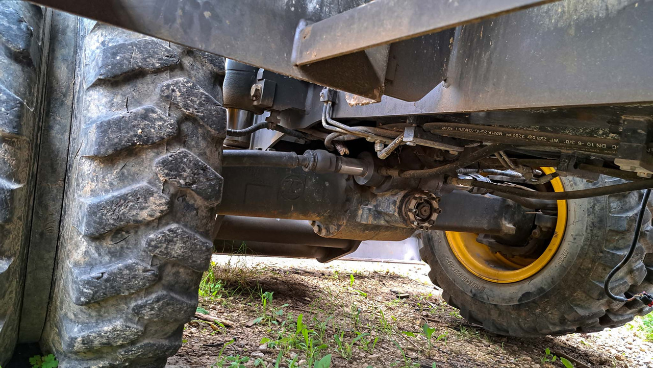 Volvo front axle 14693936 for Volvo EWR150E, EW180E, EWR170E, EW200E MH, EW160E - Eixo dianteiro por Escavadeira: foto 2 Volvo front axle 14693936 for Volvo EWR150E, EW180E, EWR170E, EW200E MH, EW160E - Eixo dianteiro por Escavadeira: foto 2