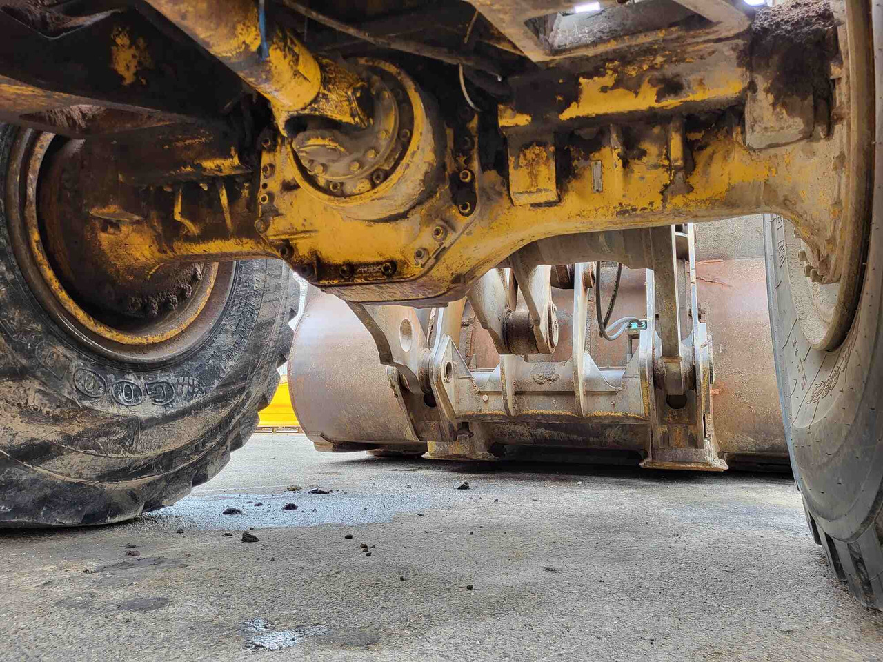 Volvo front axle - Eixo dianteiro por Pá carregadora: foto 2 Volvo front axle - Eixo dianteiro por Pá carregadora: foto 2
