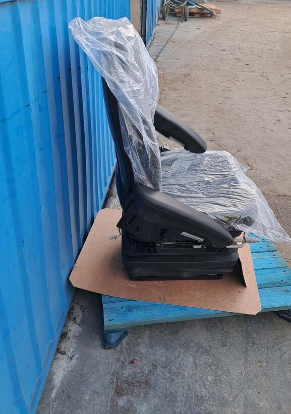 Volvo seat 11309082 for Volvo L45F, L45G, L45H, L50F, L50G, L50H - Banco por Pá carregadora de rodas: foto 3 Volvo seat 11309082 for Volvo L45F, L45G, L45H, L50F, L50G, L50H - Banco por Pá carregadora de rodas: foto 3