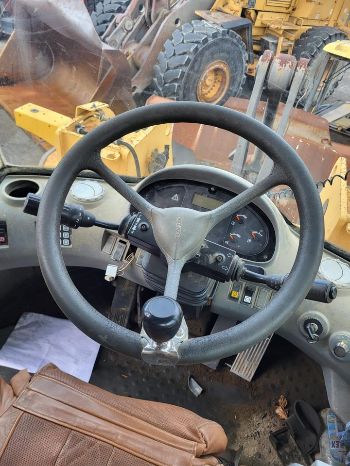 Volvo steering wheel - Volante de direção por Máquina de construção: foto 2 Volvo steering wheel - Volante de direção por Máquina de construção: foto 2