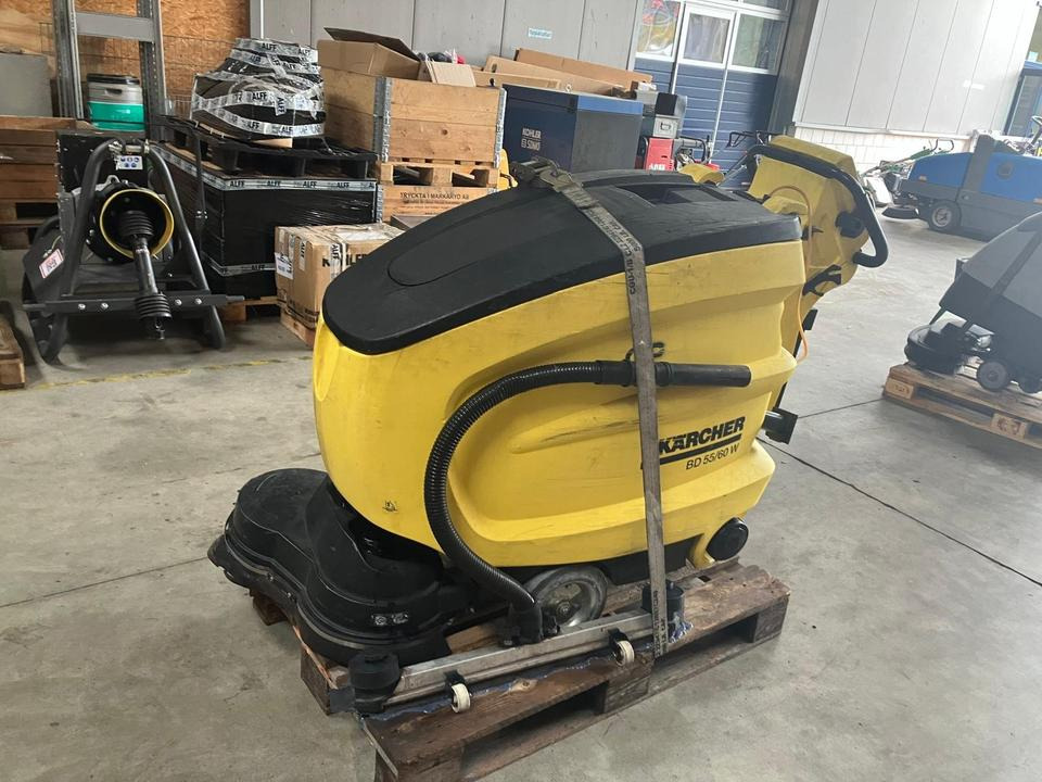 Kärcher BD 55/60W Putzmaschine Akku defekt, Teileträger - Lavadora aspiradora de pavimentos: foto 4 Kärcher BD 55/60W Putzmaschine Akku defekt, Teileträger - Lavadora aspiradora de pavimentos: foto 4