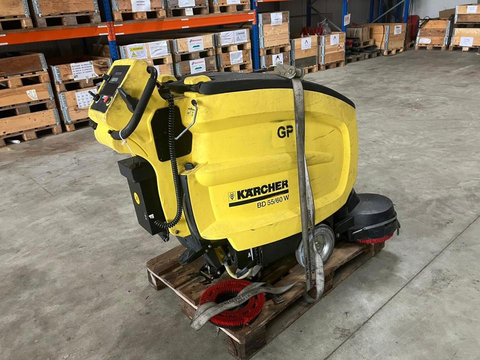 Kärcher BD 55/60W Putzmaschine Akku defekt, Teileträger - Lavadora aspiradora de pavimentos: foto 2 Kärcher BD 55/60W Putzmaschine Akku defekt, Teileträger - Lavadora aspiradora de pavimentos: foto 2