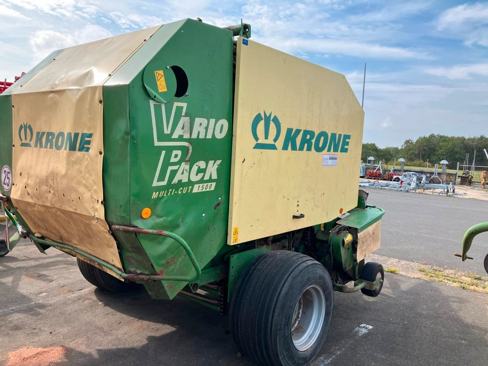 Krone Rundballenpresse VP 1500 MC Schneidwerk Netzbindung - Enfardadeira de fardos redondos: foto 5 Krone Rundballenpresse VP 1500 MC Schneidwerk Netzbindung - Enfardadeira de fardos redondos: foto 5