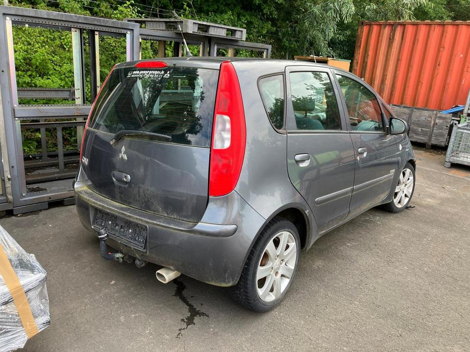 Mitsubishi Colt Unfallfahrzeug - Automóvel: foto 2 Mitsubishi Colt Unfallfahrzeug - Automóvel: foto 2
