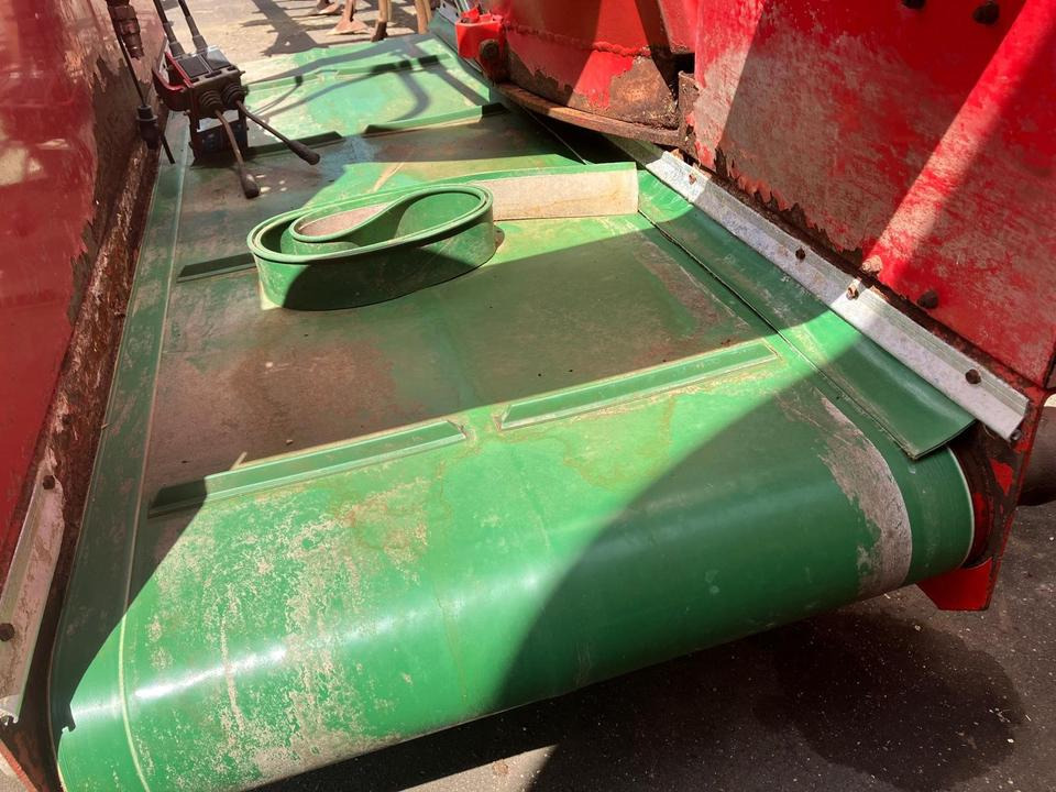 Trioliet Futtermischwagen Solomix 2 1600 Förderband vorne - Misturadora Alimentadora: foto 4 Trioliet Futtermischwagen Solomix 2 1600 Förderband vorne - Misturadora Alimentadora: foto 4
