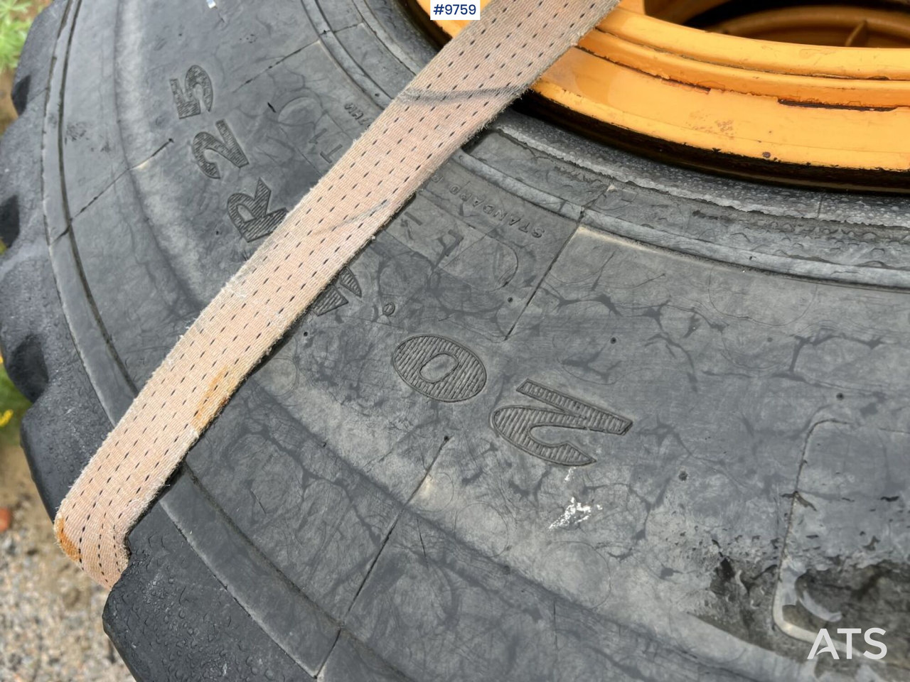 4x 20.5R25 tires on rims - Roda completa por Máquina de construção: foto 5 4x 20.5R25 tires on rims - Roda completa por Máquina de construção: foto 5