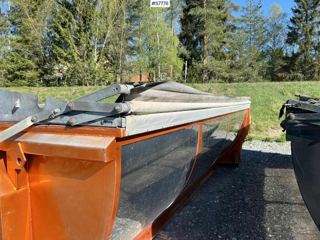 Balticum Frinab LV-13,5 Asphalt flatbed - Contentor ampliroll: foto 4 Balticum Frinab LV-13,5 Asphalt flatbed - Contentor ampliroll: foto 4