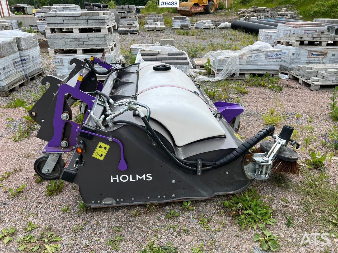 CAT 906 M with several tools - Pá carregadora de rodas: foto 5 CAT 906 M with several tools - Pá carregadora de rodas: foto 5