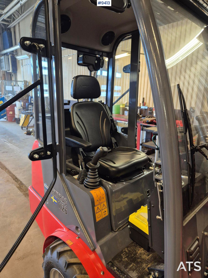 FLEXITRAC 1126 Skid steer loader with only 7 hours - Carregadora articulada: foto 3 FLEXITRAC 1126 Skid steer loader with only 7 hours - Carregadora articulada: foto 3