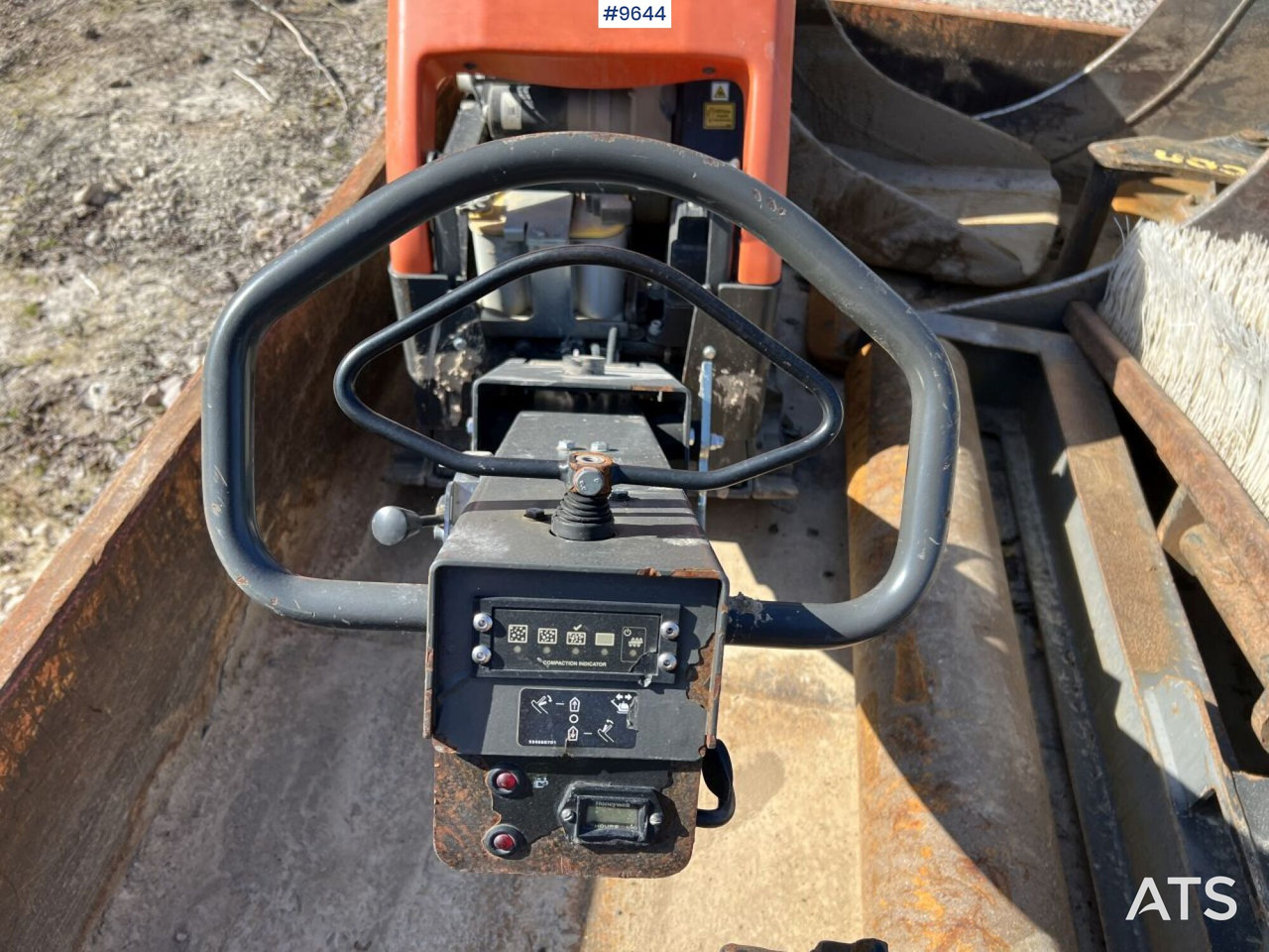 Husqvarna LG504 Vibratory Plate - Placas vibratórias: foto 4 Husqvarna LG504 Vibratory Plate - Placas vibratórias: foto 4