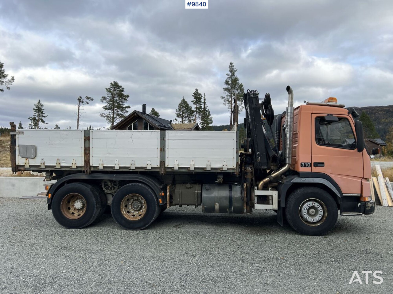 Volvo FM7 crane truck/tipper truck with Hiab 112 (video) - Máquina de outro: foto 4 Volvo FM7 crane truck/tipper truck with Hiab 112 (video) - Máquina de outro: foto 4