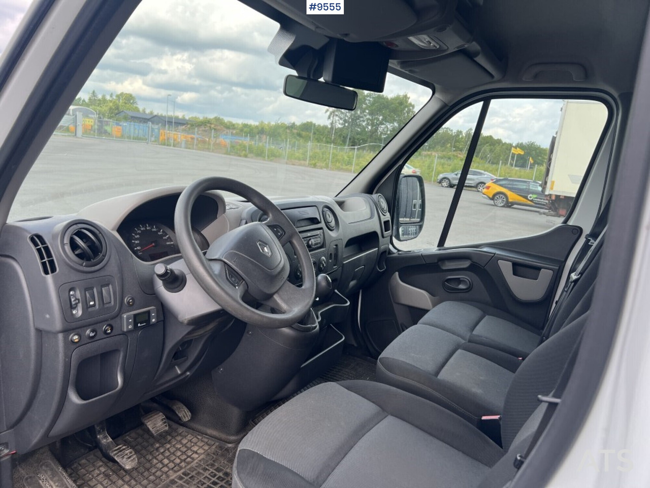 Renault Master with tail lift - Carrinha de contentor: foto 5 Renault Master with tail lift - Carrinha de contentor: foto 5