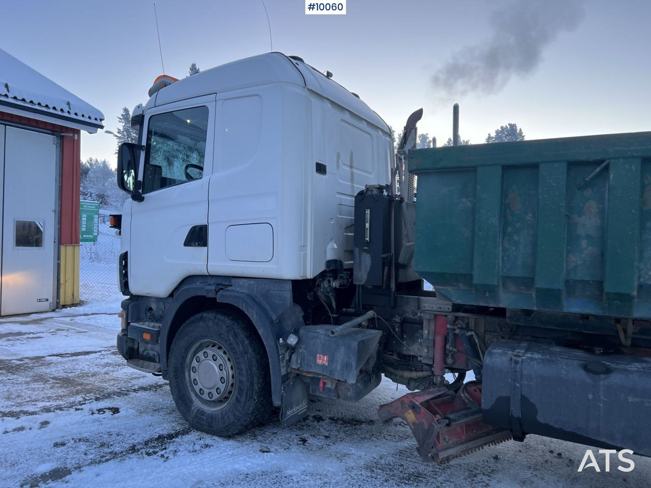 SCANIA R164 Tipper truck with plow equipment (VIDEO) - Camião basculante: foto 2 SCANIA R164 Tipper truck with plow equipment (VIDEO) - Camião basculante: foto 2