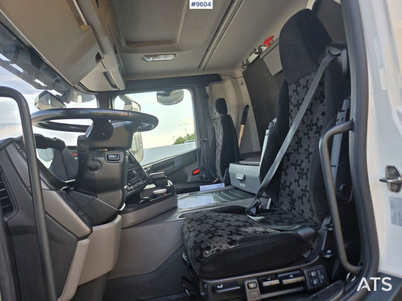 Scania P250 Liftable and lowerable body - Camião furgão: foto 5 Scania P250 Liftable and lowerable body - Camião furgão: foto 5