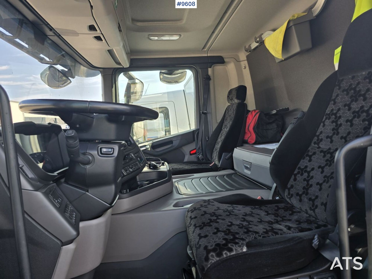 Scania P250 Liftable and lowerable body - Camião furgão: foto 5 Scania P250 Liftable and lowerable body - Camião furgão: foto 5