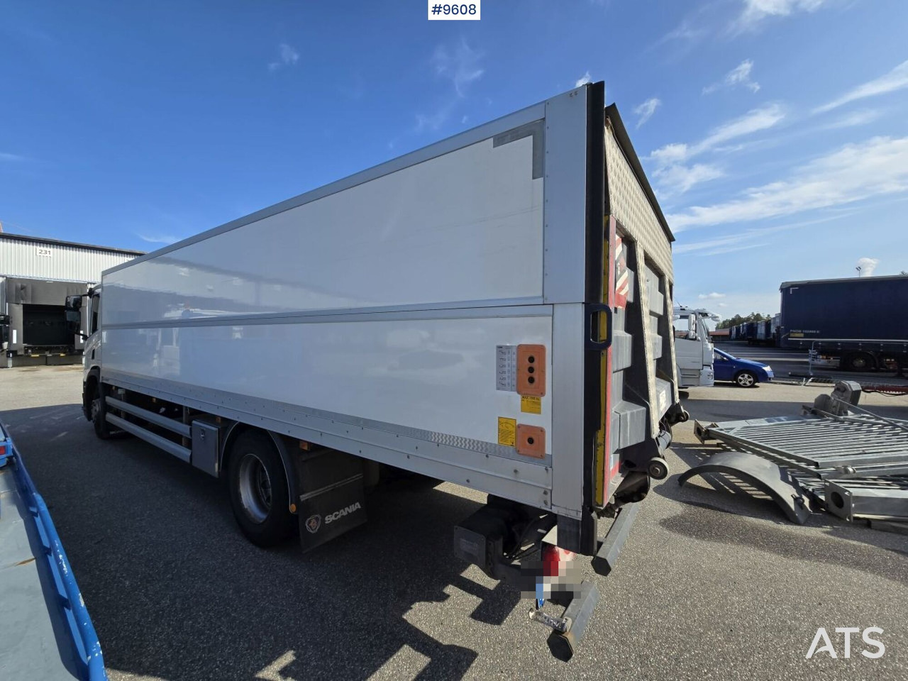 Scania P250 Liftable and lowerable body - Camião furgão: foto 4 Scania P250 Liftable and lowerable body - Camião furgão: foto 4