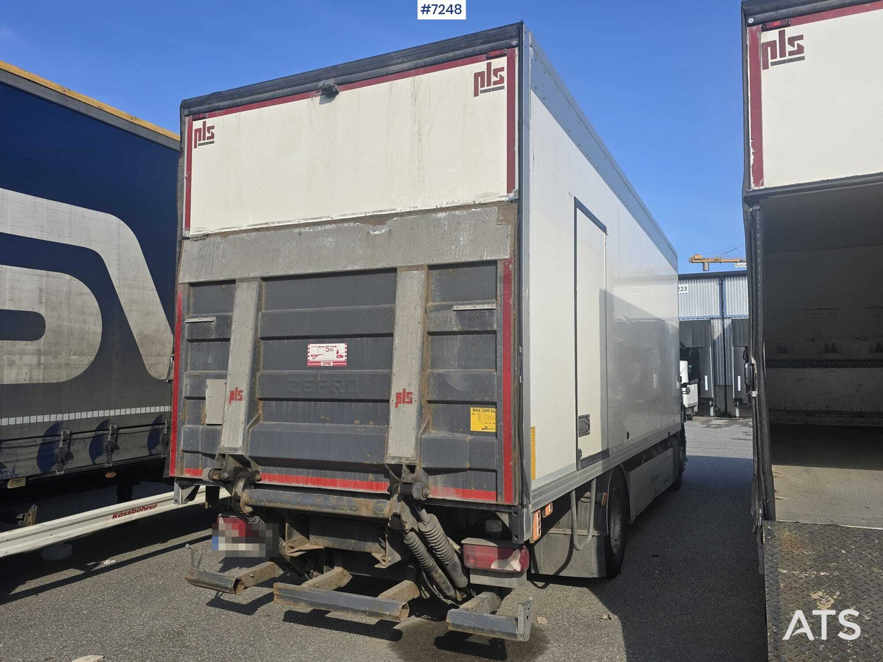 Scania P320 Box truck with tail lift - Camião furgão: foto 4 Scania P320 Box truck with tail lift - Camião furgão: foto 4