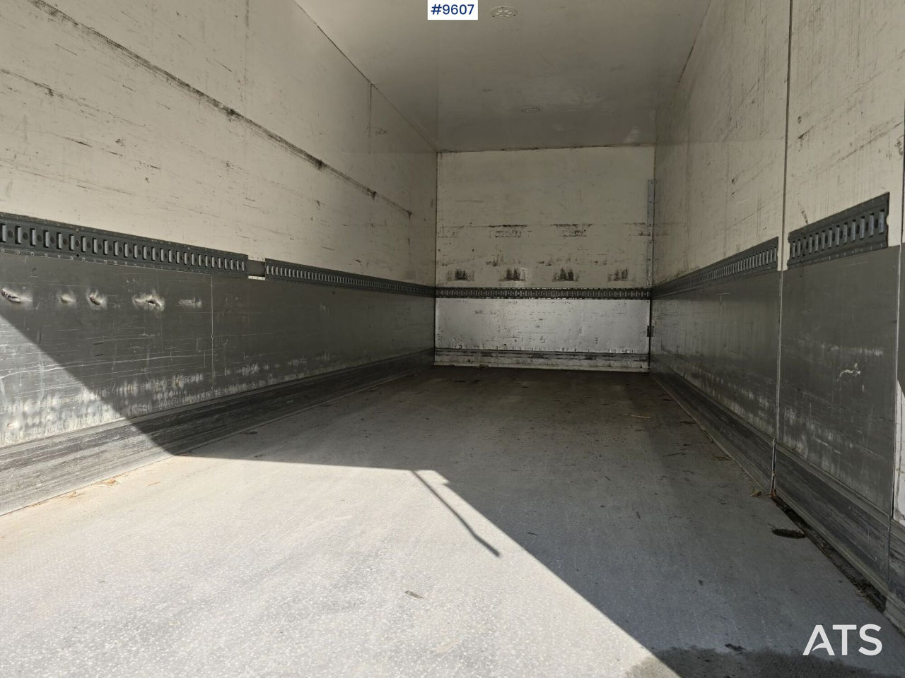 Scania P320 Skåpbil - Camião furgão: foto 5 Scania P320 Skåpbil - Camião furgão: foto 5