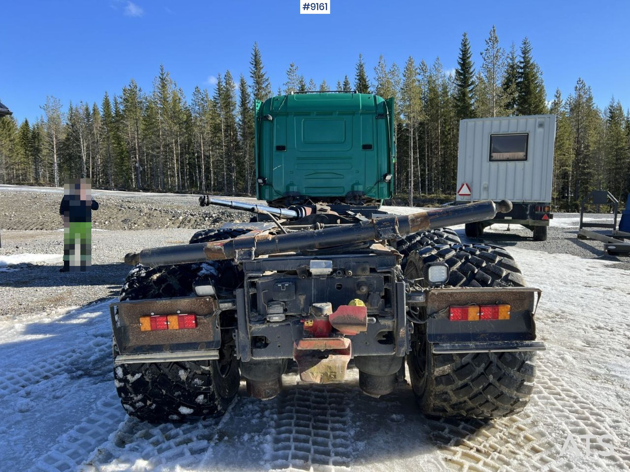 Scania R124 with cameleont quick lock, underbite and plow attachments - Camião chassi: foto 5 Scania R124 with cameleont quick lock, underbite and plow attachments - Camião chassi: foto 5