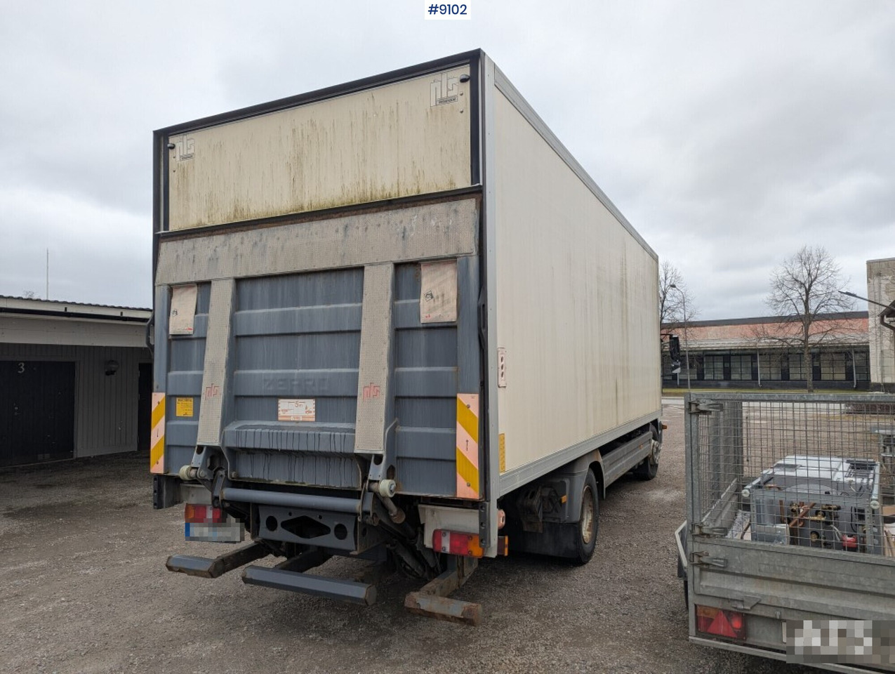 Skåpbil distribution Mercedes Benz 1224 L 4X2 - Camião furgão: foto 2 Skåpbil distribution Mercedes Benz 1224 L 4X2 - Camião furgão: foto 2