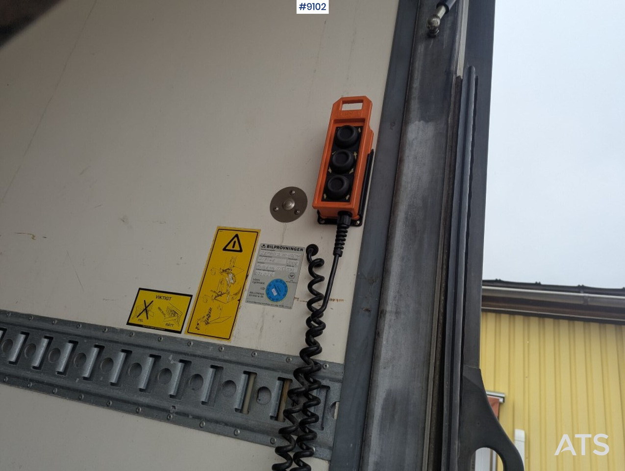 Skåpbil distribution Mercedes Benz 1224 L 4X2 - Camião furgão: foto 5 Skåpbil distribution Mercedes Benz 1224 L 4X2 - Camião furgão: foto 5