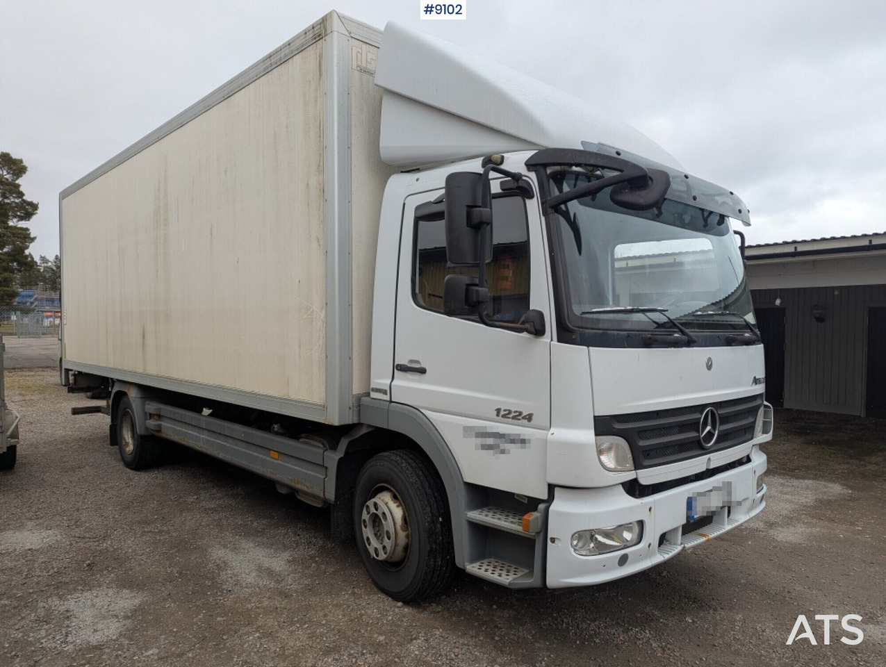 Camião furgão Skåpbil distribution Mercedes Benz 1224 L 4X2: foto 10