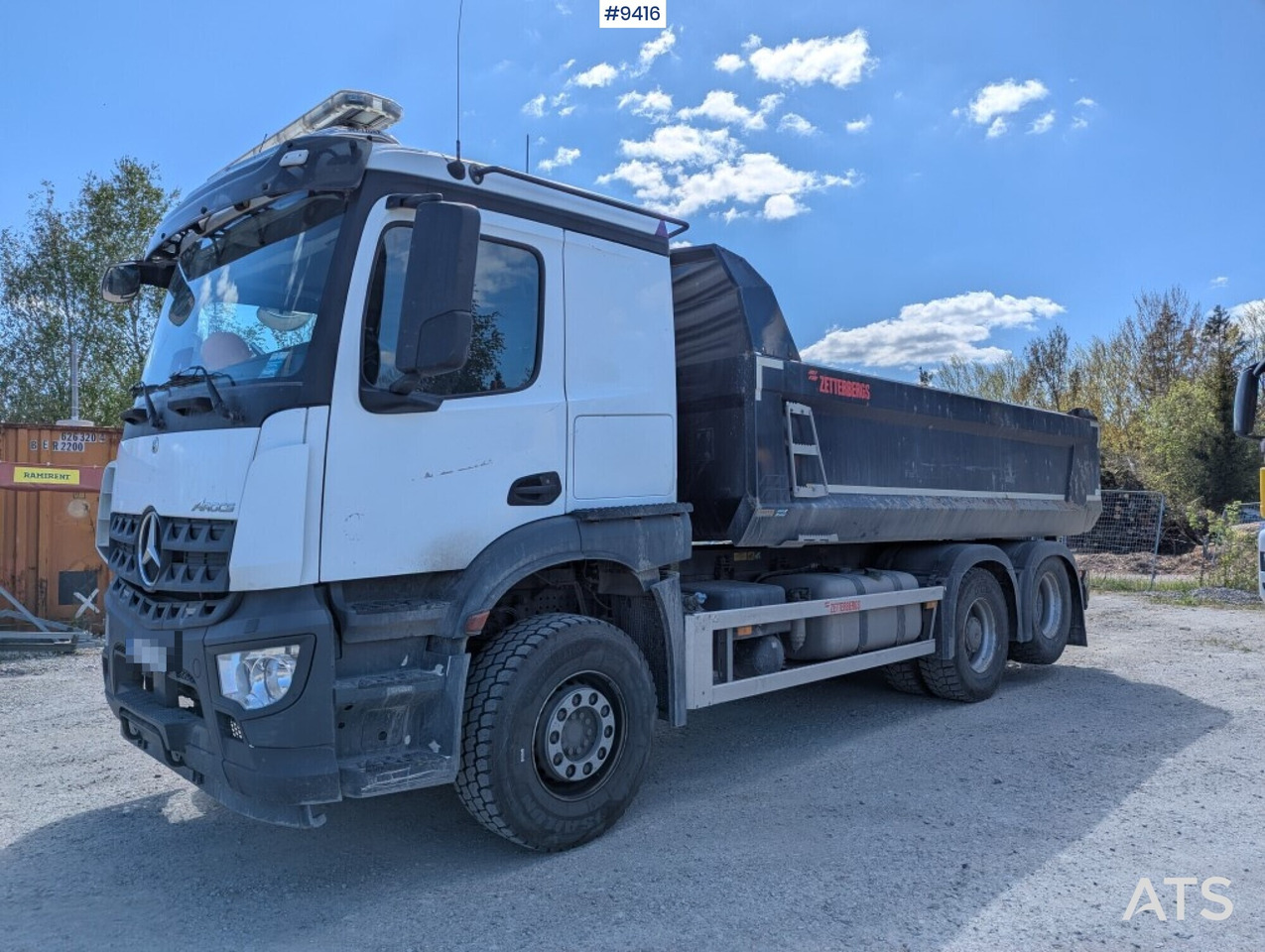 Tipper Truck Mercedes-Benz Arocs 6X2 - Camião basculante: foto 1 Tipper Truck Mercedes-Benz Arocs 6X2 - Camião basculante: foto 1