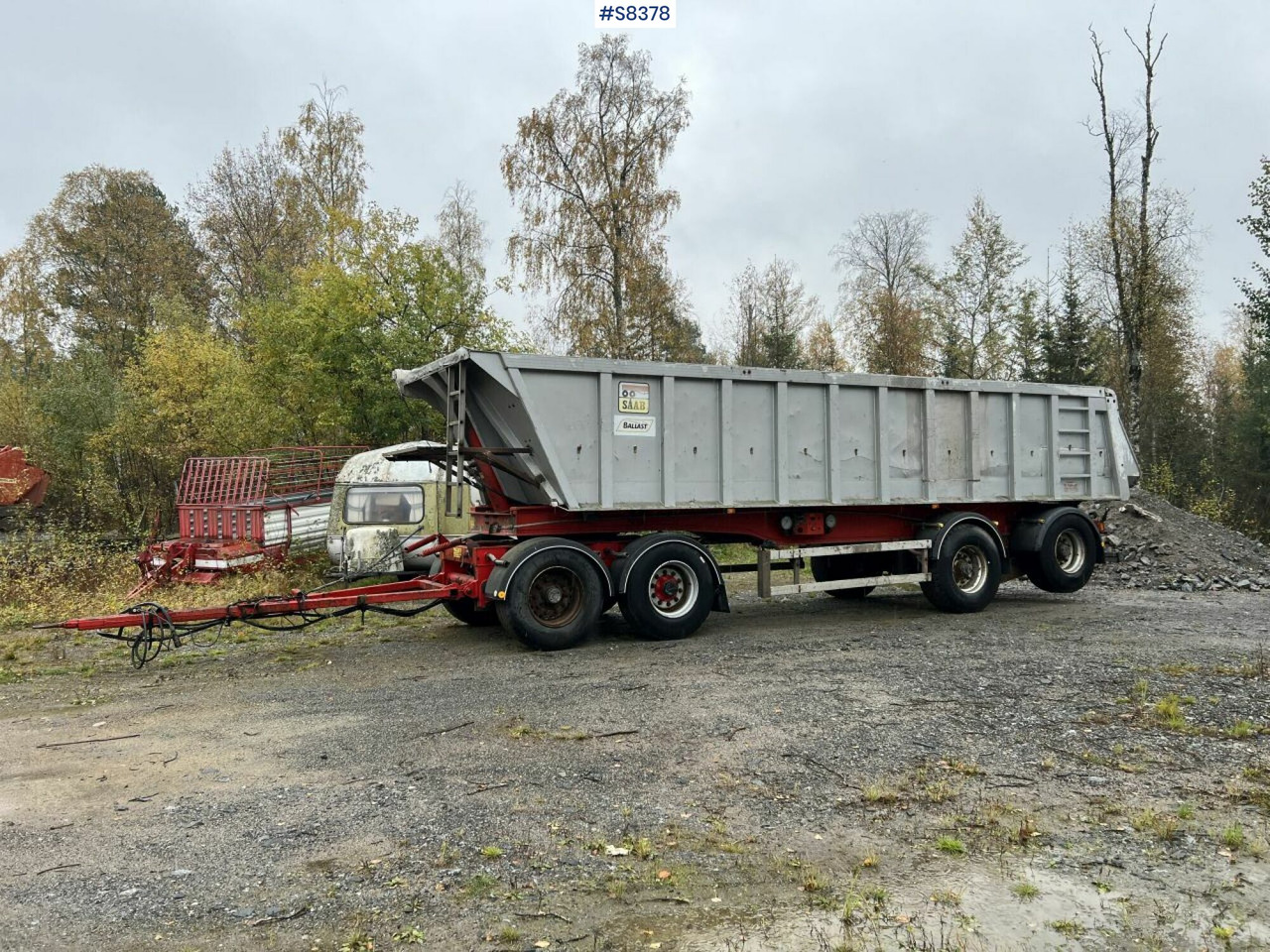 Tipper trailer, Fruehauf TP-87 with dump body Benalu - Reboque basculante: foto 2 Tipper trailer, Fruehauf TP-87 with dump body Benalu - Reboque basculante: foto 2