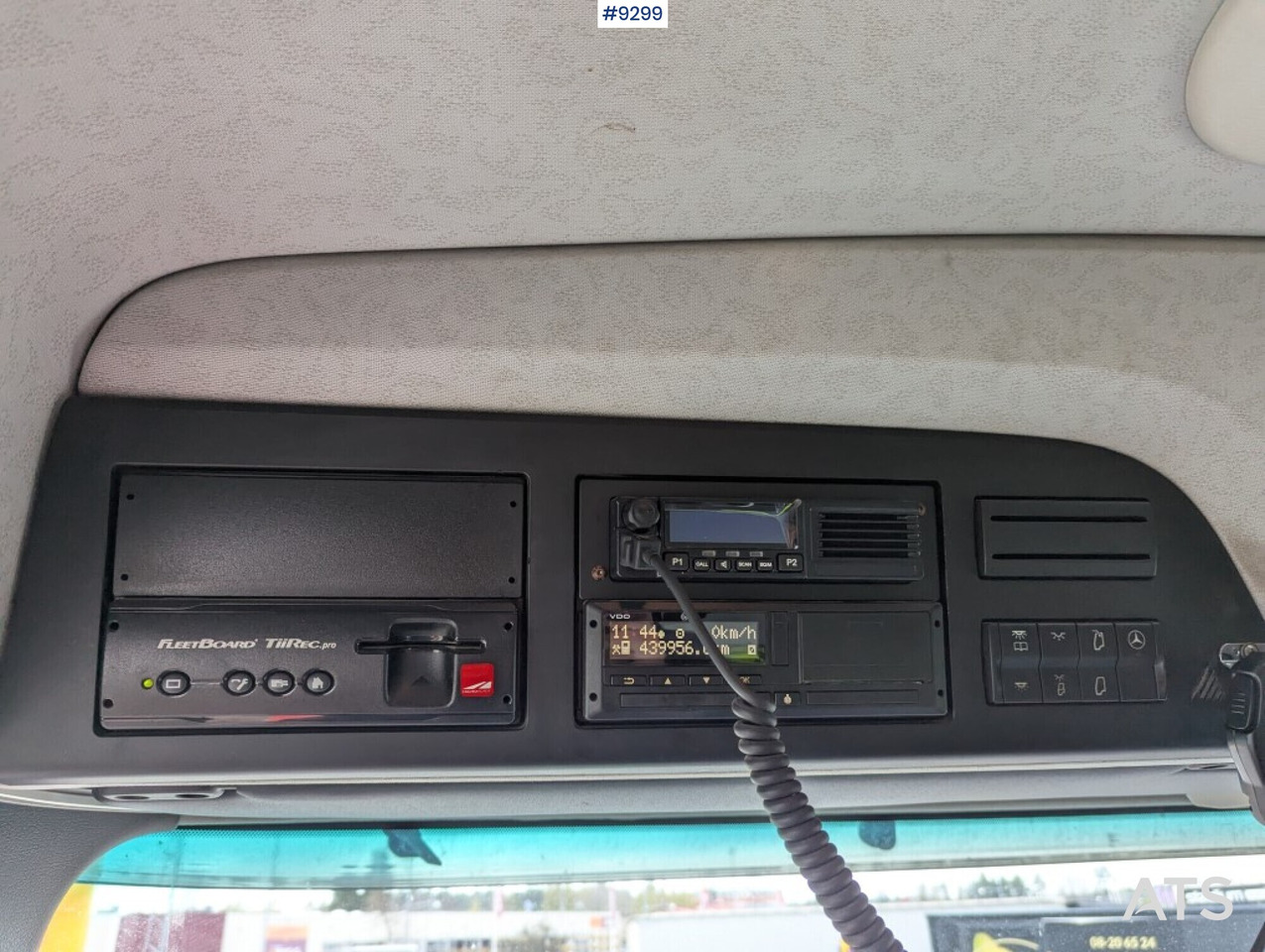 Tractor Tractor Unit Mercedes-Benz Arocs 3351 6x4 with tipper trailer: foto 48 Tractor Tractor Unit Mercedes-Benz Arocs 3351 6x4 with tipper trailer: foto 48