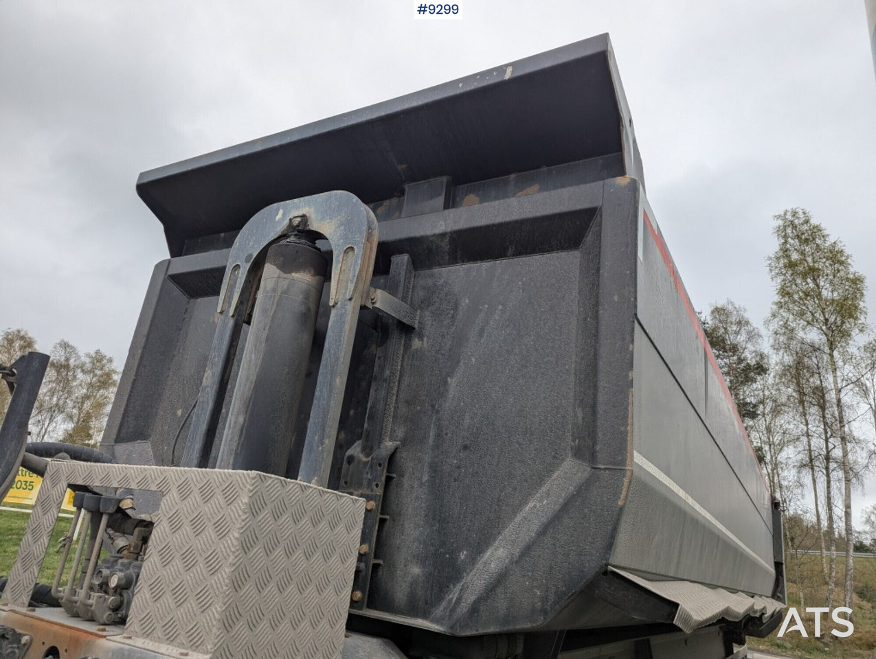 Tractor Tractor Unit Mercedes-Benz Arocs 3351 6x4 with tipper trailer: foto 41 Tractor Tractor Unit Mercedes-Benz Arocs 3351 6x4 with tipper trailer: foto 41