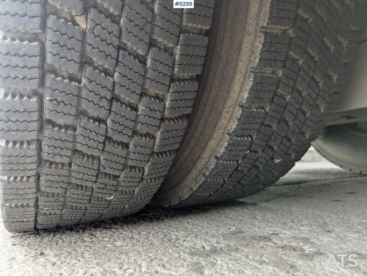 Tractor Tractor Unit Mercedes-Benz Arocs 3351 6x4 with tipper trailer: foto 29 Tractor Tractor Unit Mercedes-Benz Arocs 3351 6x4 with tipper trailer: foto 29