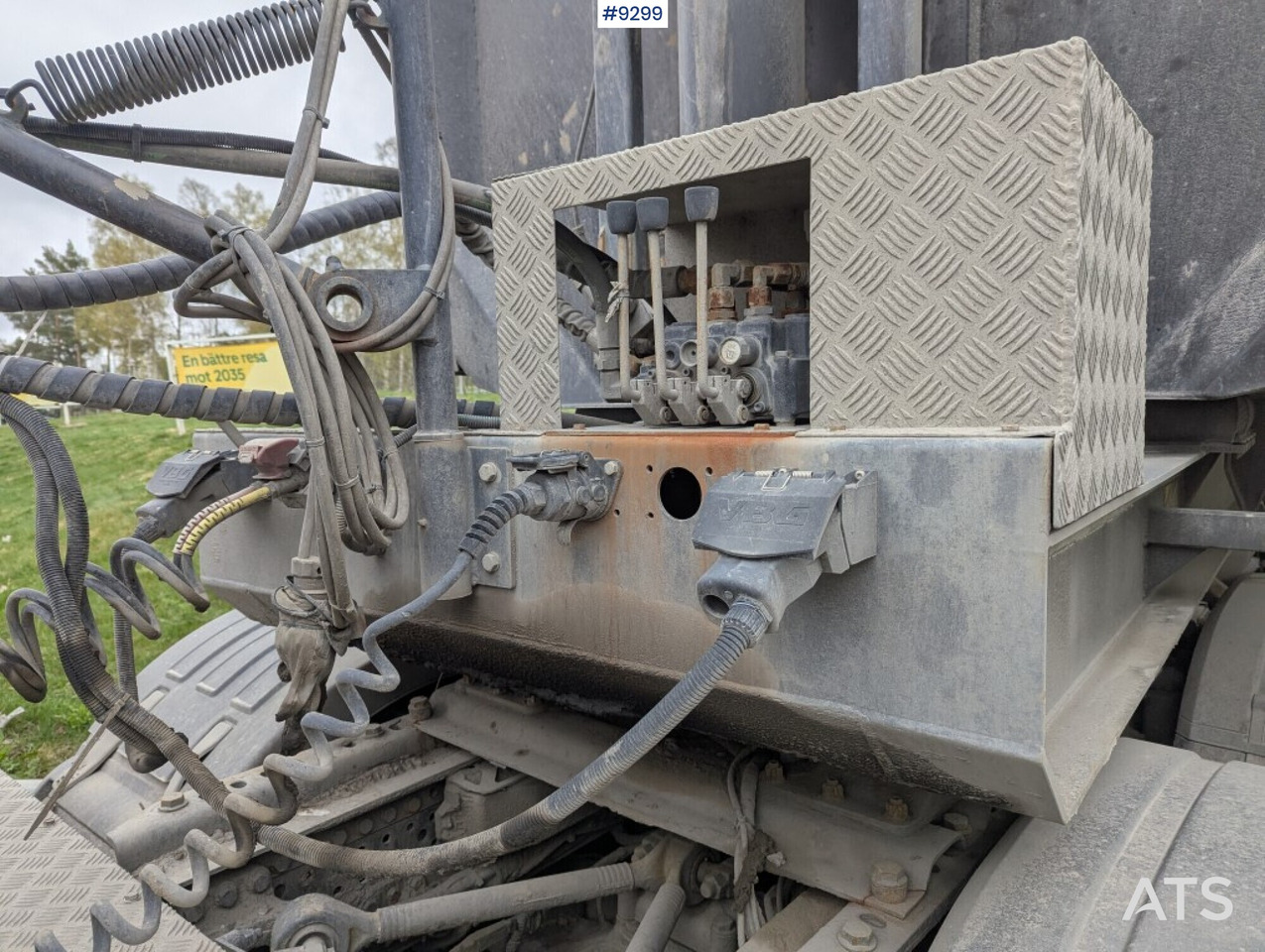 Tractor Tractor Unit Mercedes-Benz Arocs 3351 6x4 with tipper trailer: foto 40 Tractor Tractor Unit Mercedes-Benz Arocs 3351 6x4 with tipper trailer: foto 40