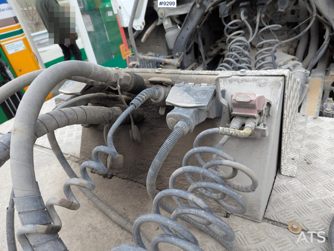 Tractor Tractor Unit Mercedes-Benz Arocs 3351 6x4 with tipper trailer: foto 20 Tractor Tractor Unit Mercedes-Benz Arocs 3351 6x4 with tipper trailer: foto 20