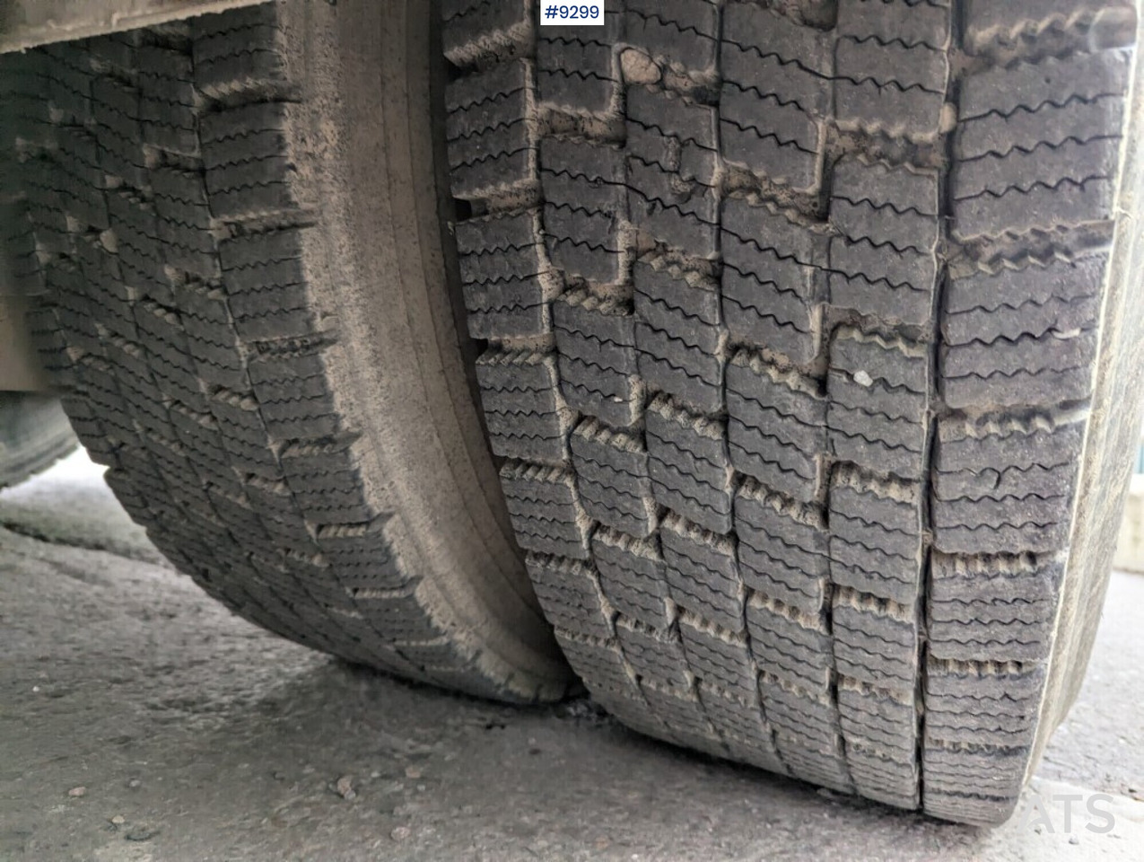 Tractor Tractor Unit Mercedes-Benz Arocs 3351 6x4 with tipper trailer: foto 33 Tractor Tractor Unit Mercedes-Benz Arocs 3351 6x4 with tipper trailer: foto 33