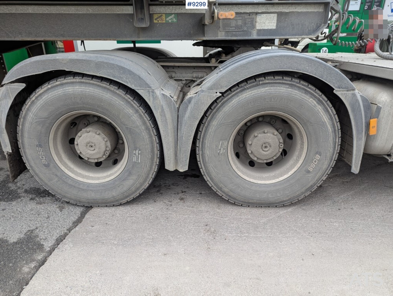 Tractor Tractor Unit Mercedes-Benz Arocs 3351 6x4 with tipper trailer: foto 27 Tractor Tractor Unit Mercedes-Benz Arocs 3351 6x4 with tipper trailer: foto 27