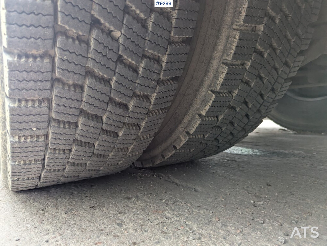 Tractor Tractor Unit Mercedes-Benz Arocs 3351 6x4 with tipper trailer: foto 35 Tractor Tractor Unit Mercedes-Benz Arocs 3351 6x4 with tipper trailer: foto 35